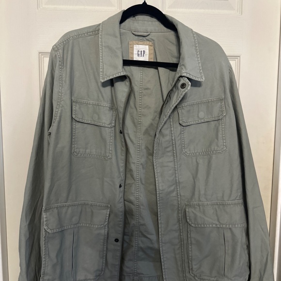 GAP Women’s green utility jacket - Picture 2 of 2